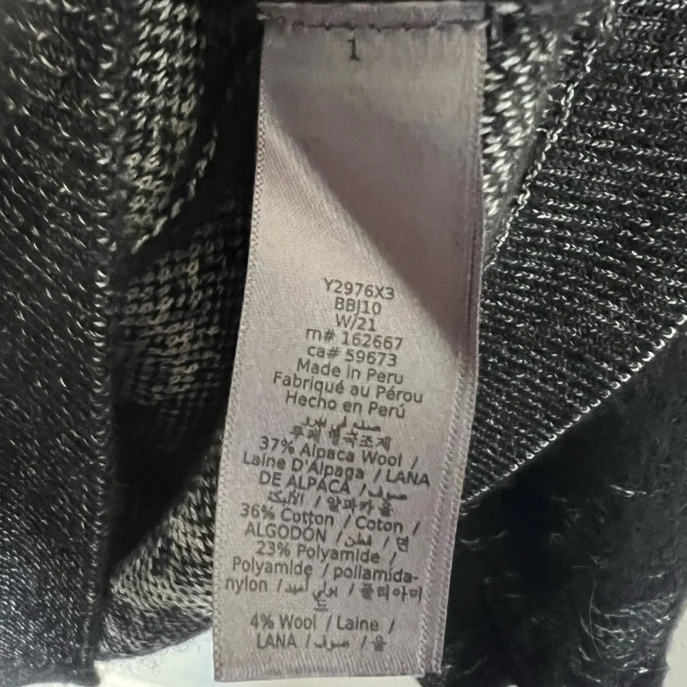 Men's Black and Gray Patterned Sweater - Picture 6 of 6